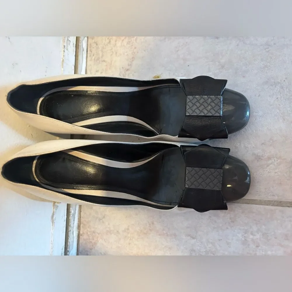 Bottega Veneta dress shoes pumps colorblock heels baby doll logo bow design